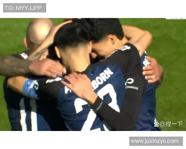 帕德博恩与汉堡激战正酣谁能在德乙赛场上笑到最后