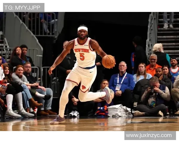 德阿隆福克斯带领国王队崛起成NBA新星的奋斗之路